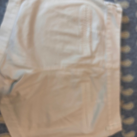 Short shorts - Picture 2 of 4